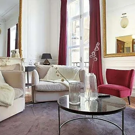 Charming Louvre Museum / Concorde 酒店 4*