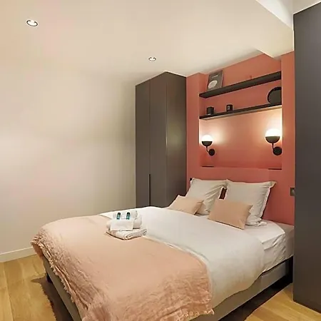 Charming Louvre Museum / Concorde Hotell Paris
